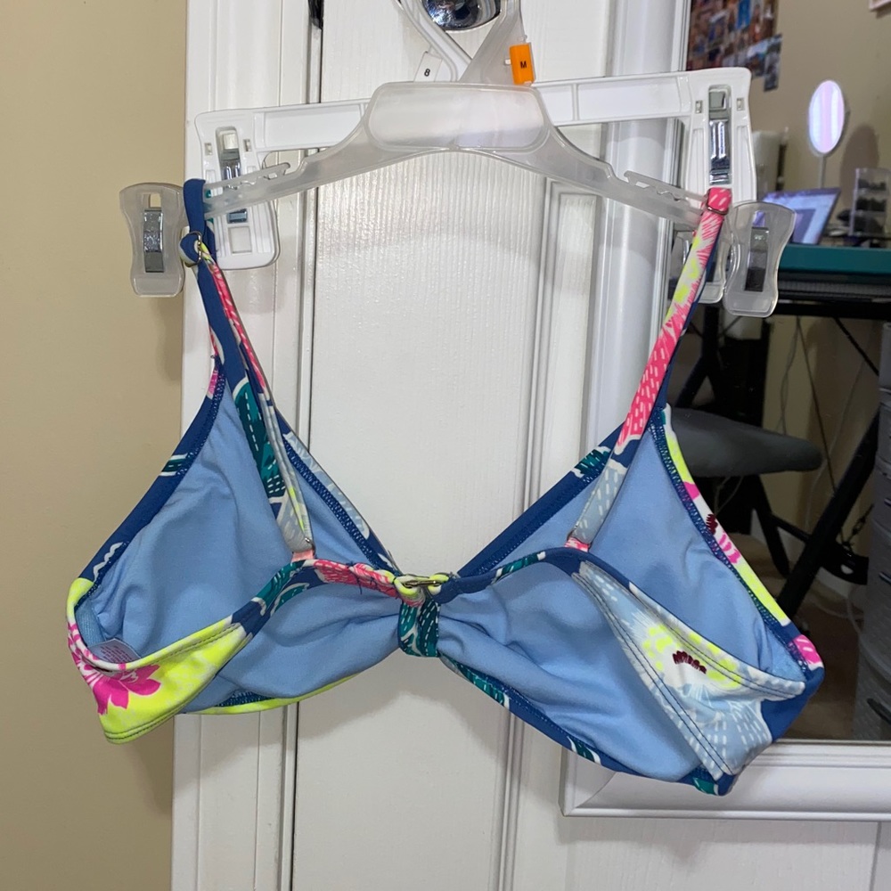 Target Bikini Top - Picture 2 of 3